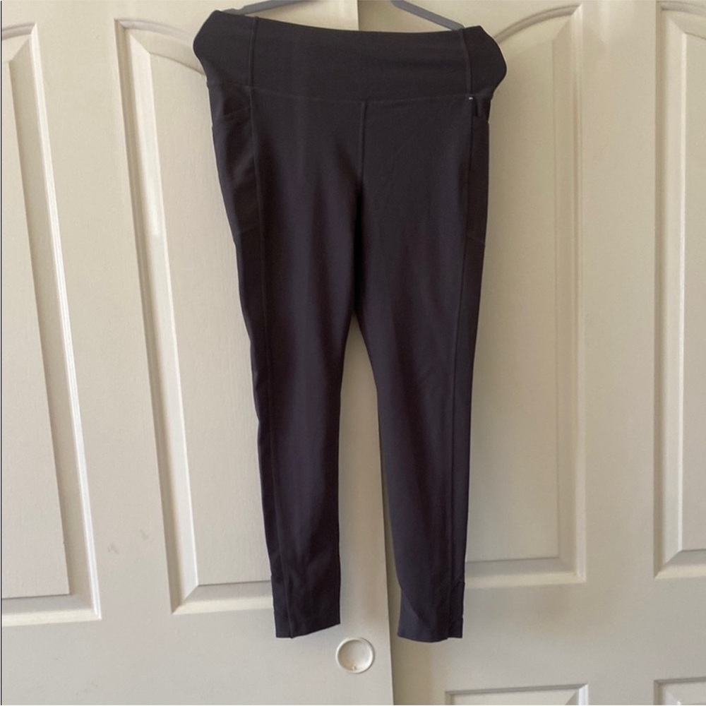 MONDETTA  Women's Black Leggings. Size M